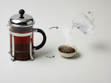 French-Press-Tee bei Dr. Shot